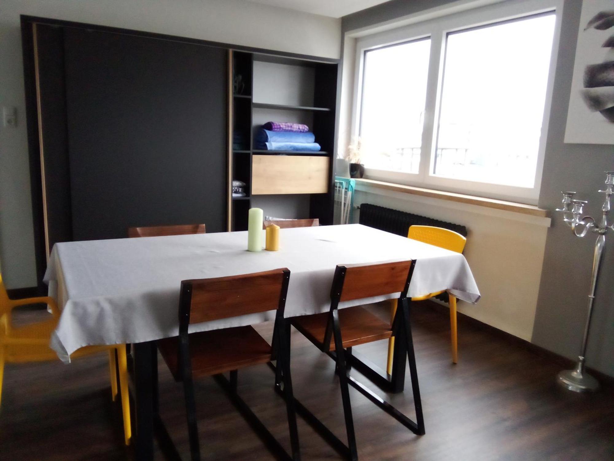 Apartments - Geraeumige 95 Qm Mit Balkon เอาก์สเบิร์ก ภายนอก รูปภาพ