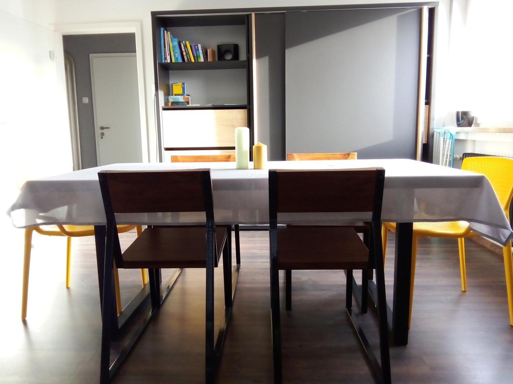 Apartments - Geraeumige 95 Qm Mit Balkon เอาก์สเบิร์ก ภายนอก รูปภาพ